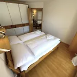 Chateau 26 *